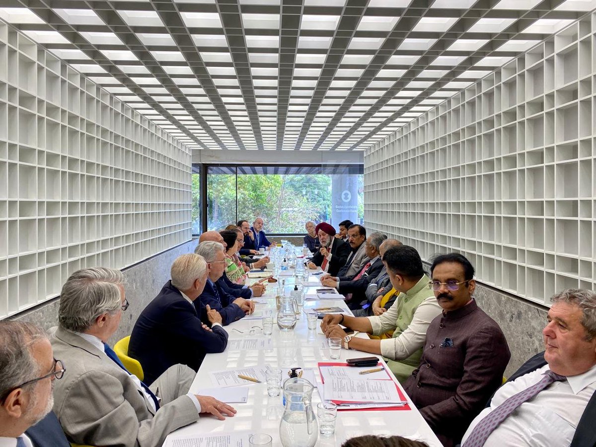 🇬🇷🇮🇳 An all-party parliamentary delegation from India, spearheaded by DMK MP Kanimozhi, met on Wednesday with Maria Gavouneli, Director General of the think tank Hellenic Foundation for European and Foreign Policy, ELIAMEP.

Earlier, the delegation engaged with Tasos