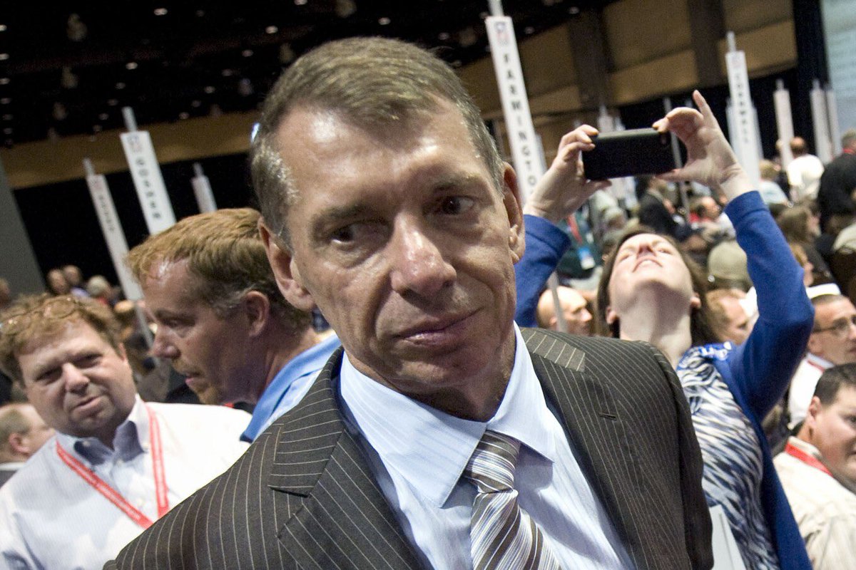 Ex-WWE executive agrees to help accuser in sex abuse lawsuit against Vince McMahon apnews.com/article/wwe-vi…