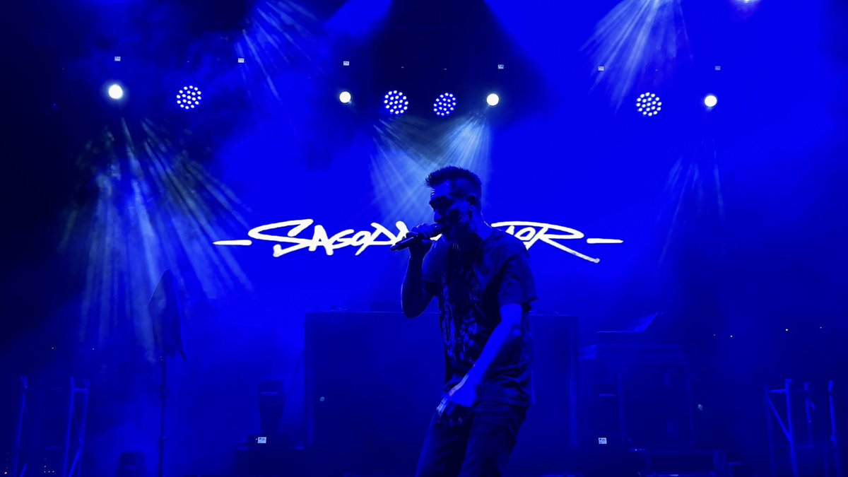 üzerimize yıkılan yüksek apartmanlardan, senin şarkılarınla çıktık.

Hatay çok güzeldi, yarın Adana'da görüşmek üzere, iyi ki varsın.

<a href="/Sagopakajmerrap/">Sagopa Kajmer</a>