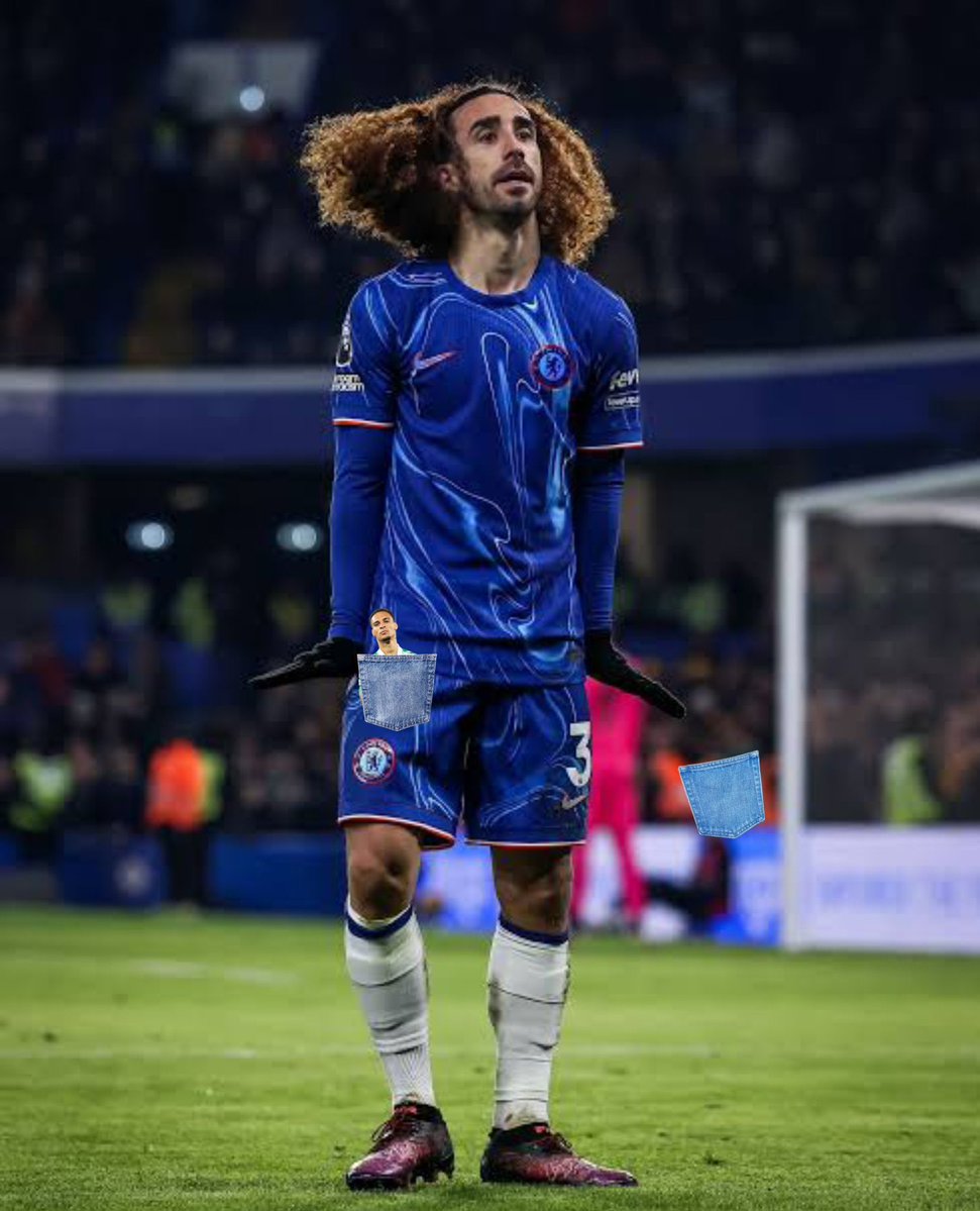 Anthony is  trying  to get out cucurella pocket <a href="/ChelseaFC/">Chelsea FC</a> #UECL
