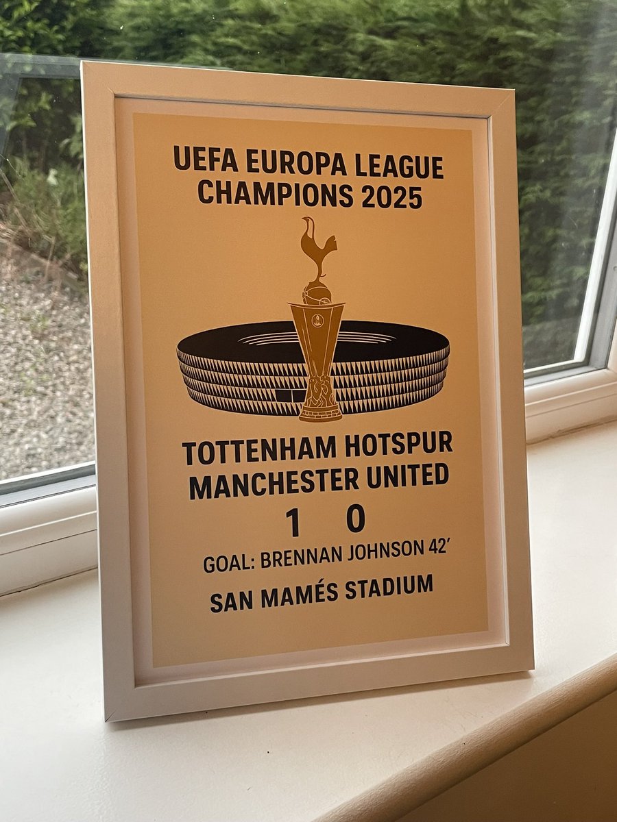 PrintbyName's tweet image. @Lilywhite_Rose 

appreciate a RT please 

Europa League Champions Artwork. 

Posters are being printed tomorrow. 

All different sizes. 

ondemandartwork.etsy.com/listing/430883…

Buy at link below - or drop me a message 👍