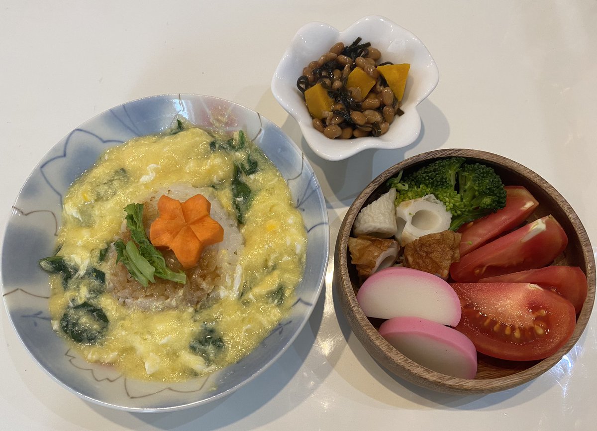 nyaan_coc's tweet photo. 朝ごはん

◎卵あんかけ焼きおにぎり🍙
(ほうれん草)
◎かぼちゃ塩昆布納豆

かぼちゃと納豆の組み合わせ
好きなんだけど共感者いる！？🥹
意外と合うんだよ〜！！！
塩昆布も入れると更に美味しいの💖

#おうちごはん #食事記録 #朝ごはん 
#焼きおにぎり #おにぎりレシピ https://t.co/Od48o11BcP