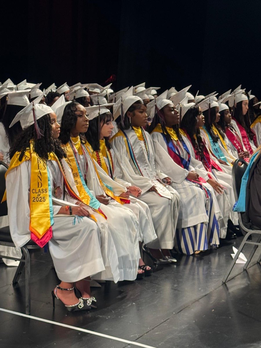 Jose L. Dotres, Ed.D. (@suptdotres) on Twitter photo Congratulations to the exceptional #Classof2025 from <a href="/MiamiNorlandSHS/">Miami Norland Senior</a>! Your hard work has brought you to this joyous graduation. Wishing you a future filled with success and opportunity. #MDCPSGrad #Alumni305 #YourBestChoiceMDCPS Congratulations to the exceptional #Classof2025 from <a href="/MiamiNorlandSHS/">Miami Norland Senior</a>! Your hard work has brought you to this joyous graduation. Wishing you a future filled with success and opportunity. #MDCPSGrad #Alumni305 #YourBestChoiceMDCPS