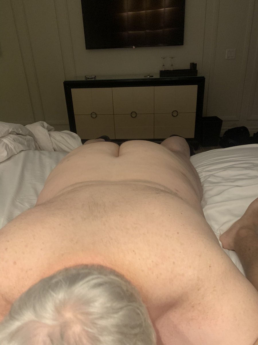 Happy hump day pigs 

🍑: <a href="/superthcktxbttm/">juicychubbooty</a>