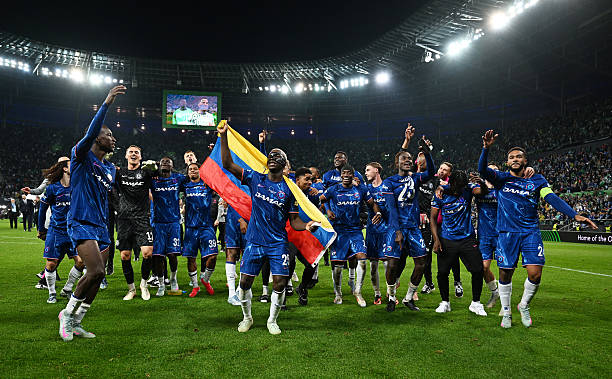 Orgullo Ecuatoriano!!! Moi Caicedo!!!