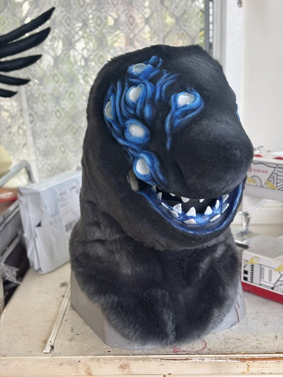 Hi yall! happen to have one pre-made left over from furdu!
I’m open to offers on this guy but for quick sale I’m asking $600USD with free shipping! I also may be willing to negotiate 

This guy is slightly heavy and will be custom fit to the buyer 

Dm to claim! RT’s appreciated