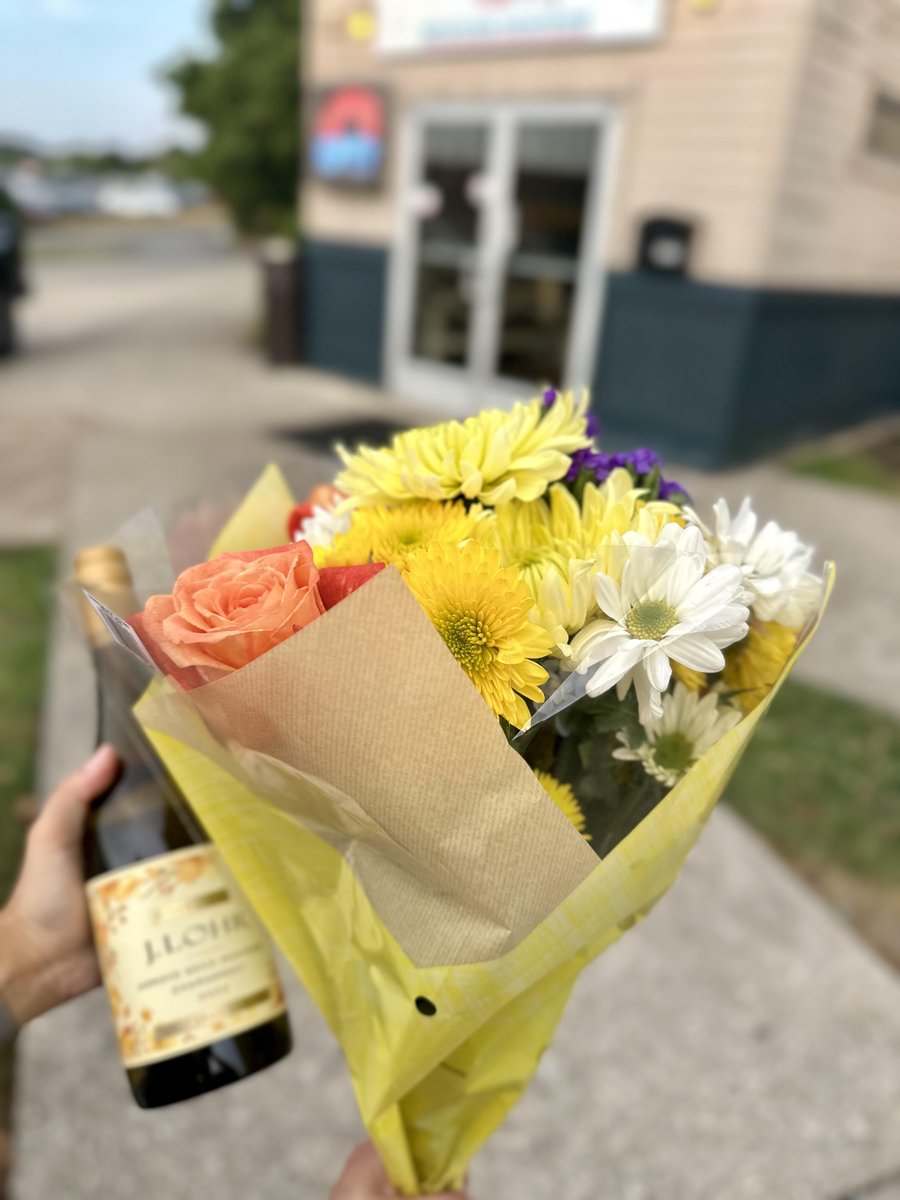 Merecryantsx's tweet image. #####3Don’t you have any children? Or you could hire a caregiver to take care of you.