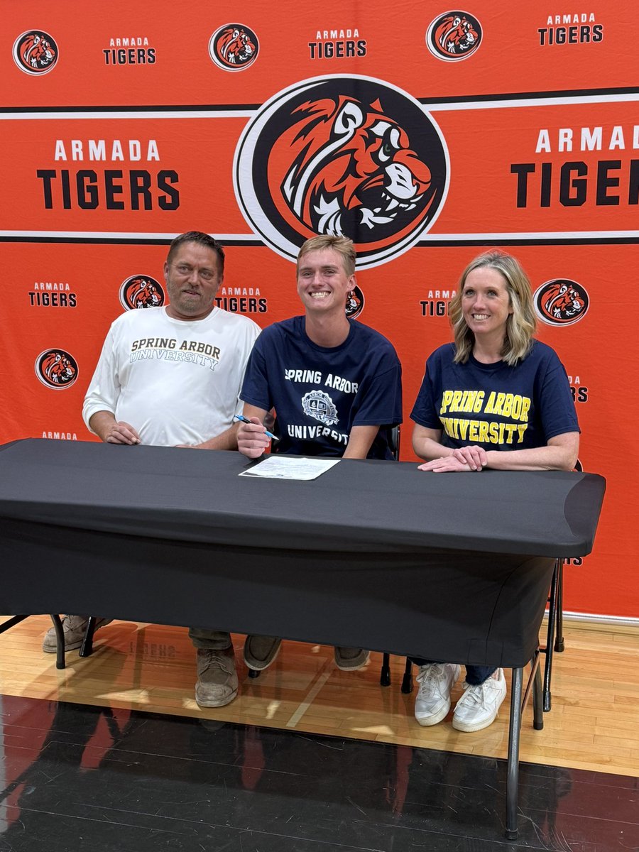 Congrats to recent AHS graduate Reese Neddermeyer on signing his letter of intent to play college pickleball at Spring Arbor University! Way to go, Reese! 🐅