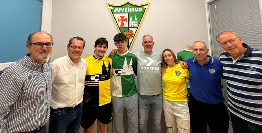 Burgos Deporte (@burgosdeporte) on Twitter photo El fútbol sala de Burgos une sus fuerzas
Fusión entre el <a href="/CDJuventudFS/">Juventud del Circulo</a> y <a href="/FSAmistadBurgos/">FS La Amistad Burgos</a> que permitirá incrementar el numero de equipos en competición y poner en marcha una Escuela de Fútbol Sala.
burgosdeporte.com/?p=140462 El fútbol sala de Burgos une sus fuerzas
Fusión entre el <a href="/CDJuventudFS/">Juventud del Circulo</a> y <a href="/FSAmistadBurgos/">FS La Amistad Burgos</a> que permitirá incrementar el numero de equipos en competición y poner en marcha una Escuela de Fútbol Sala.
burgosdeporte.com/?p=140462