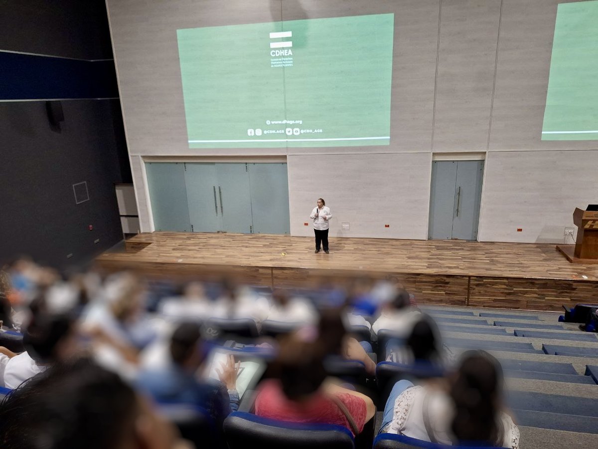 CDH_Ags's tweet image. Como parte de las acciones de difusión y promoción de los Derechos Humanos y buscando siempre mantener el compromiso de colaboración interinstitucional, la CDHEA acudió al #HospitalHidalgo para impartir el curso titulado “Derechos Humanos y Salud”.