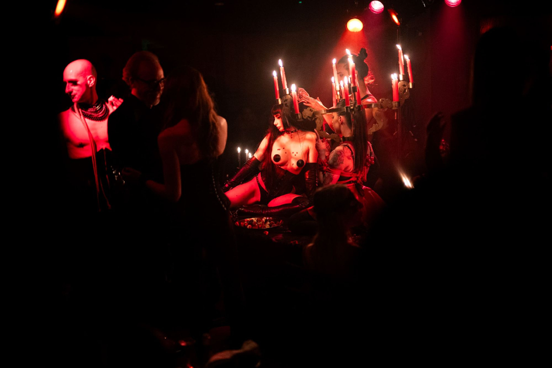 Nude Noir brings a sensual feast to NYC on June 13 &amp; 14. We'll be there, and hope you'll be joining all! 

nudenoir.com/events/nyc