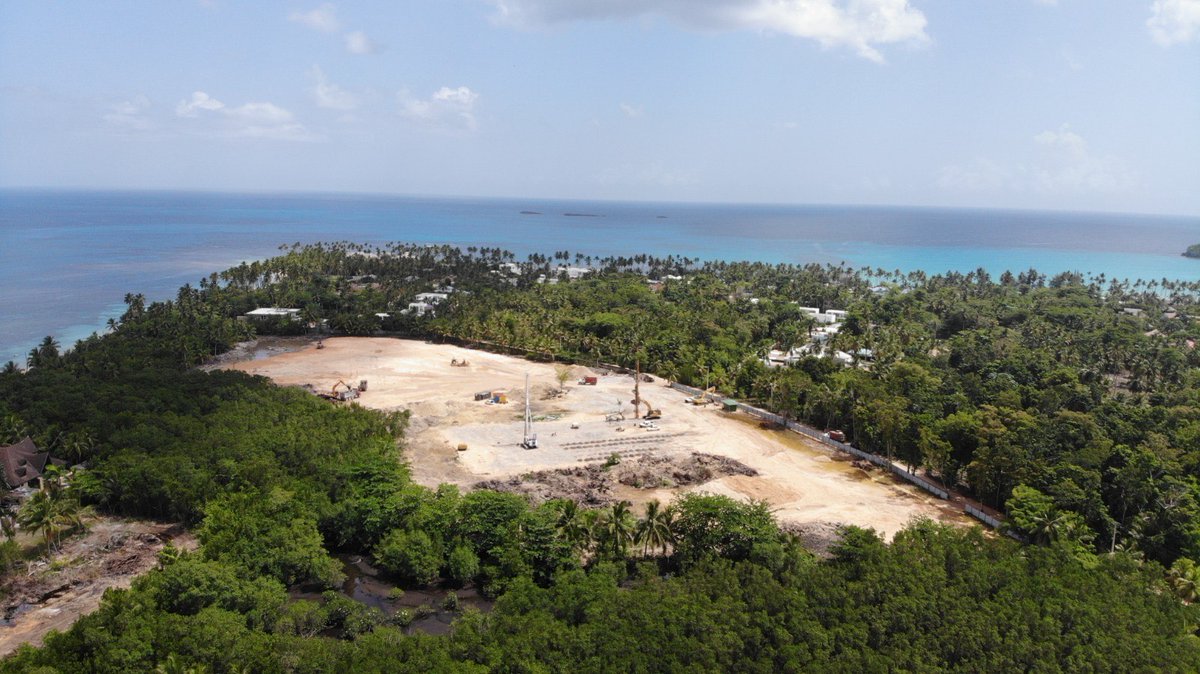 Nolberto Batista denuncia escandalosa aprobación exprés del proyecto inmobiliario The Reef en humedal protegido de Las Terrenas. listinusa.net/2025/05/28/nol…