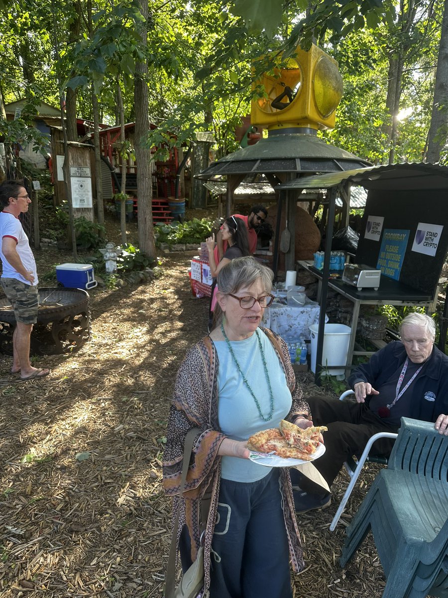 BequalsINGS's tweet photo. @Pizza_DAO Had a great time in Asheville!  Thank you @Pizza_DAO https://t.co/aZnAP0ymOE