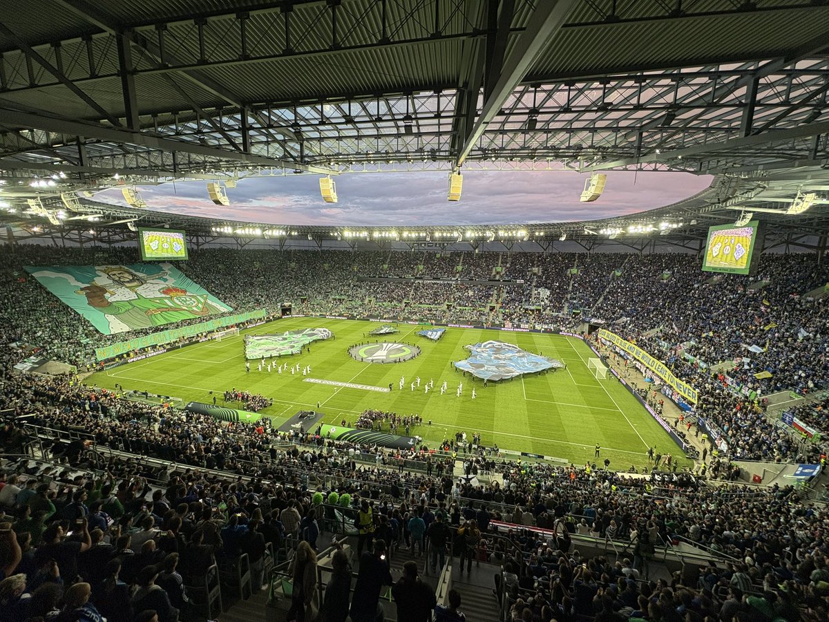 Qué bonito ha sido poder intentarlo. Buen viaje de vuelta a todos los béticos y cabeza alta con orgullo, seguro que el #RealBetis volverá. Hoy y siempre, manquepierda.