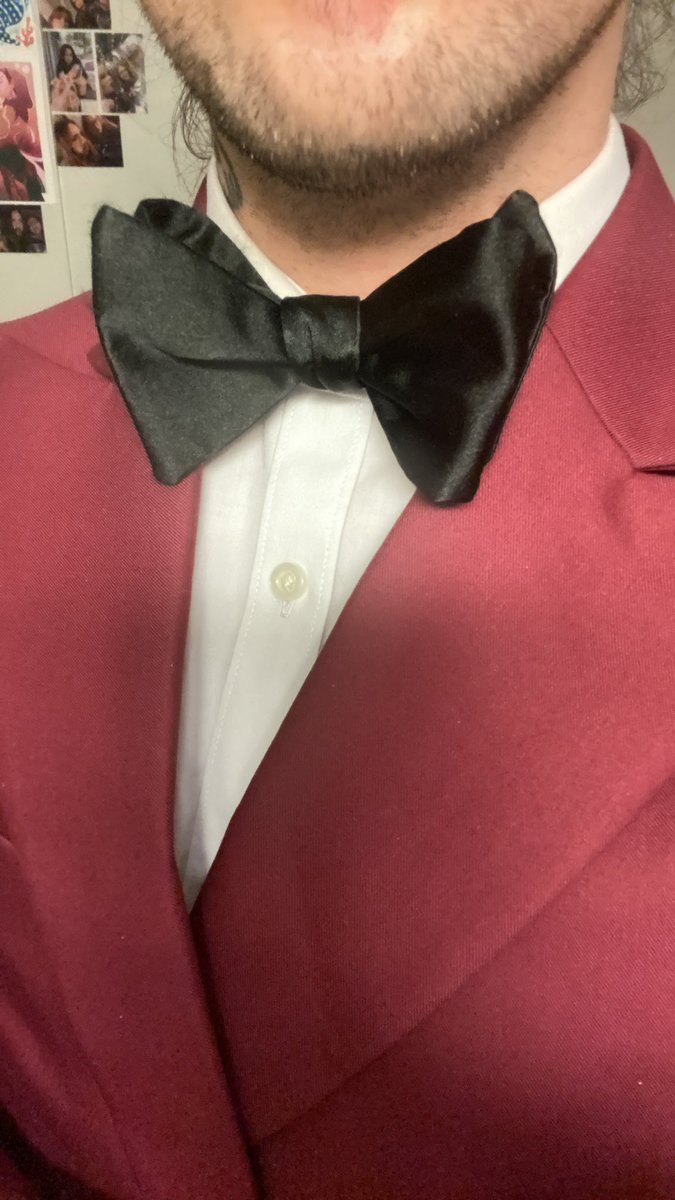 suitedslave789's tweet photo. Just another look with the new jacket https://t.co/KFHNe6mUDy