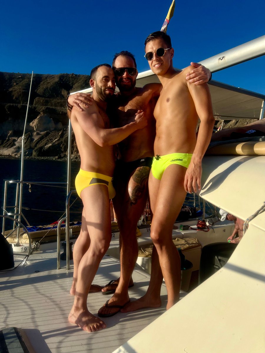 Set sail for unforgettable vibes! 🌈 Join our boat and catamaran parties in Gran Canaria and dive into a sea of fun, music, and pride. Let's make waves together! 🏳️‍🌈 #GranCanariaParty #SailWithPride