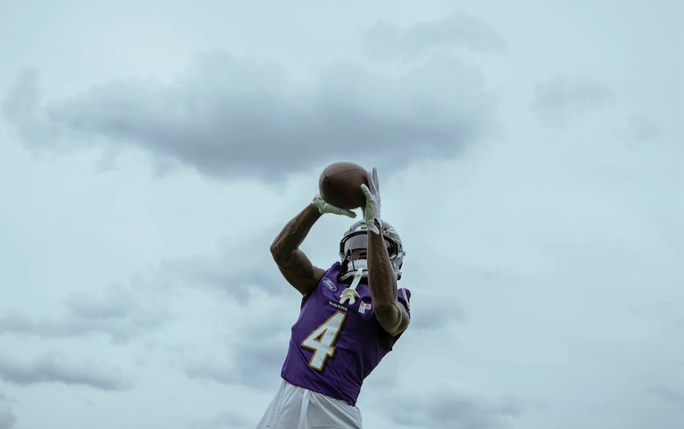It’s time for another jersey giveaway 🚨 

To enter:

1. Like/Interact with this tweet
2. Retweets count as a double entry
3. You MUST be following me!

Good luck to everybody who enters! And as always I love and appreciate you all! 

#RavensFlock