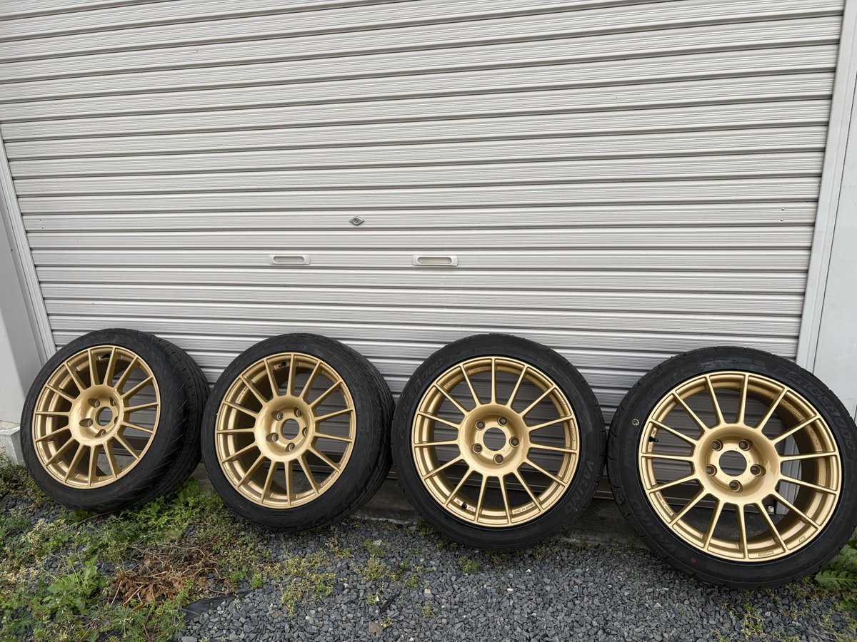 22bKi's tweet image. 【売り 拡散希望】
ENKEI RC-t4 ブロンズ タイヤ付き4本
(板金屋で塗装後ほぼ未使用)
17インチ 8.5J+48 pcd114.3
タイヤサイズ 235/40
ファイナリスト595EVO ×2本
バリノ ペルキア08c ×2本
(ブロック飛びあり)
値段:98000円
発送可能
直接引き取りで割引あり