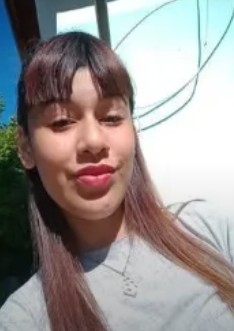 Yasira Yoselin Muñoz Calfullanca tiene 14 años, desapareció el 27/5/25 en Esquel, provincia del Chubut. Es delgada, altura 1,55. Vestía campera negra y pantalón jean azul. Por favor compartir y avisar #Urgente al ☎️ 2945-556013, 101 o 911

#Esquel #Chubut <a href="/MuniEsquel/">Municipalidad de Esquel</a>