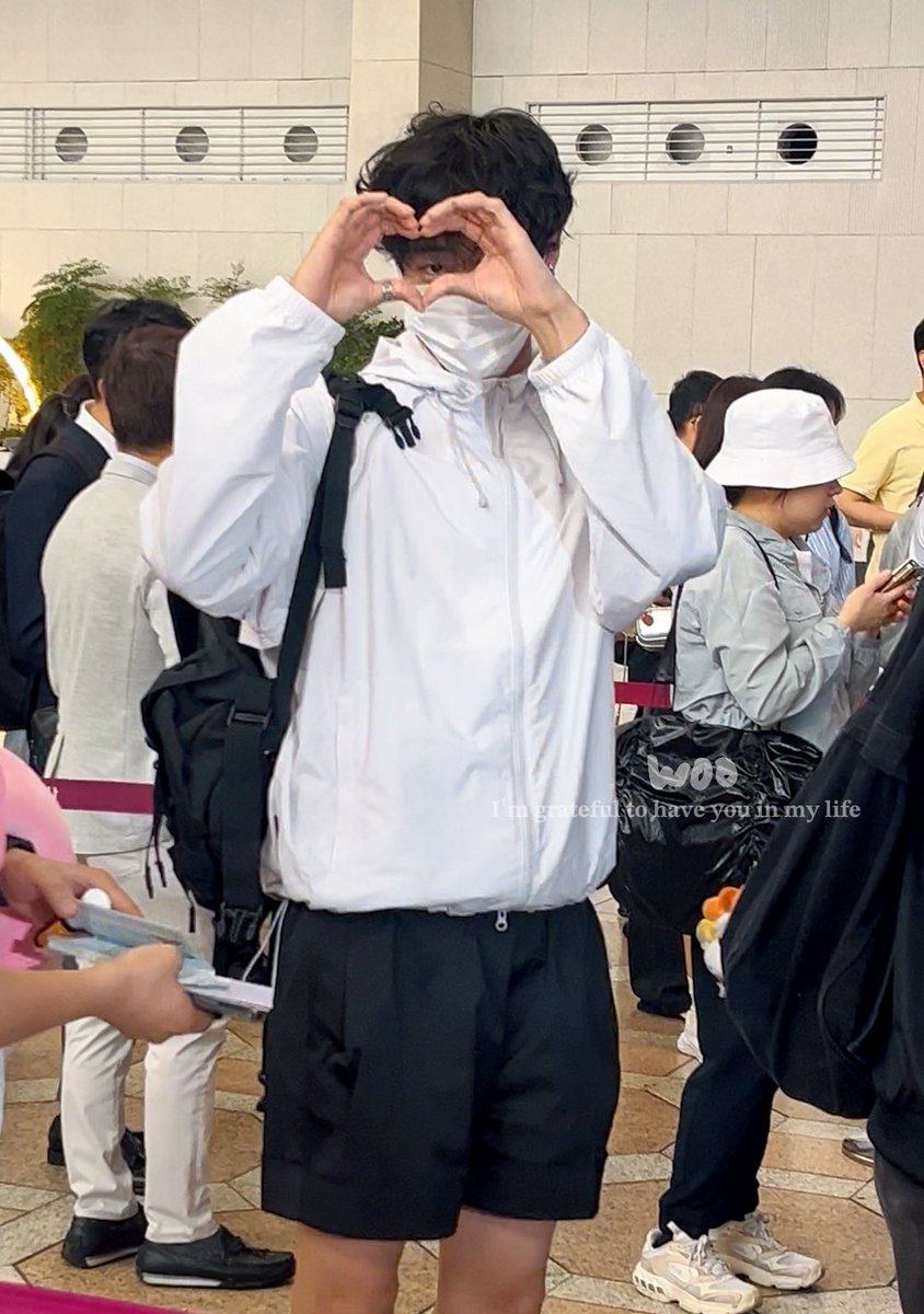 ttyuWOO's tweet photo. 250529 GMP 출국 #추영우

아 ...귀여워..
아아아아ㅏ아아ㅏㅏㅏㅏㅏㅏ🥹🫶🏻💞💞💞 https://t.co/EVTSaOTwVo