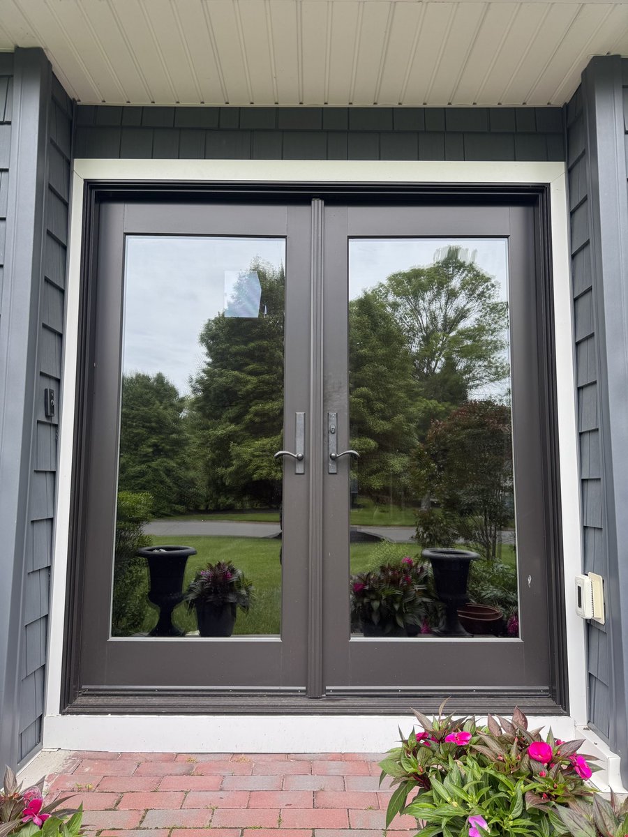 JimmyTints's tweet image. Tint Day! 

Love when our customers immediately feel the difference in heat passing through.

And on our end we’re sweating for the first half of the job then nice and comfortable after laying the film 

Looked great from the outside as well!