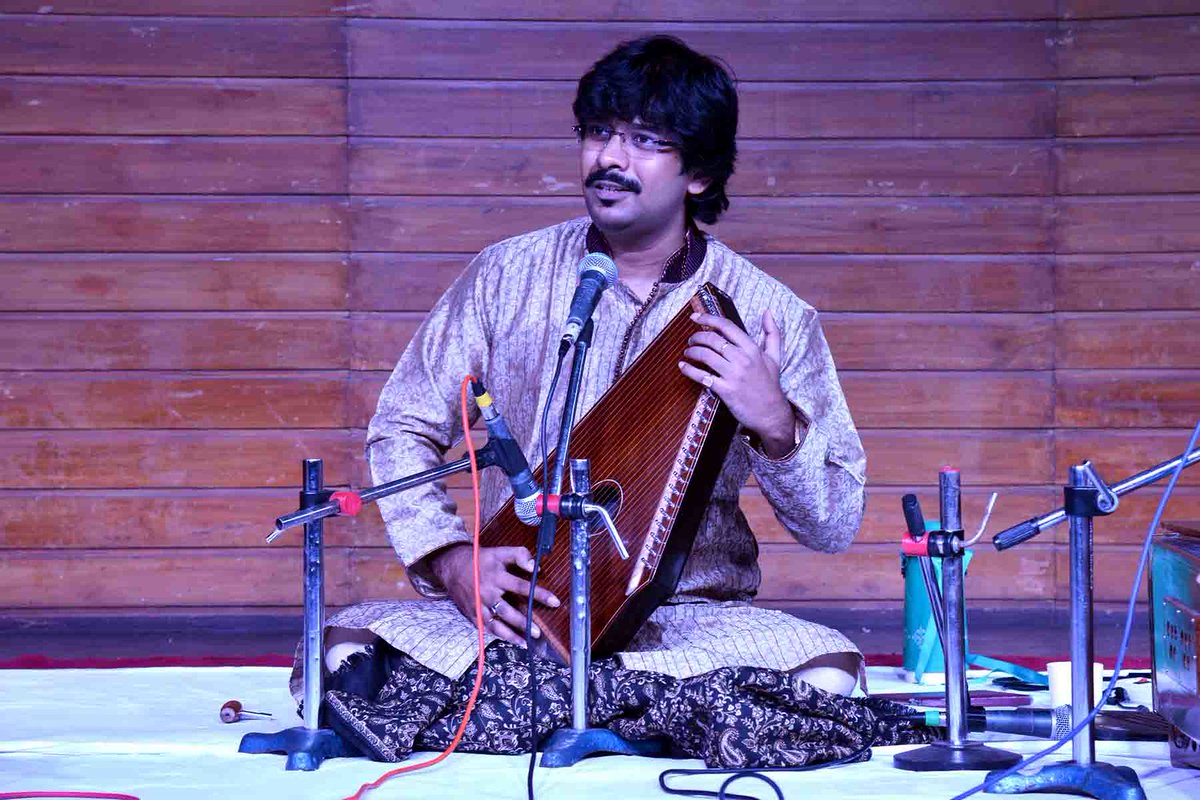 This Saturday, join us as Hindustani classical vocalist Supriyo Dutta, joined by Sangeet Mishra on sārangī and Aartik Banerjee on tabla, presents a tapestry of ragas and brings to life the lyrical compositions of Hindu, Sufi, Persian, and Sikh saints. » asiasociety.org/texas/events/r…