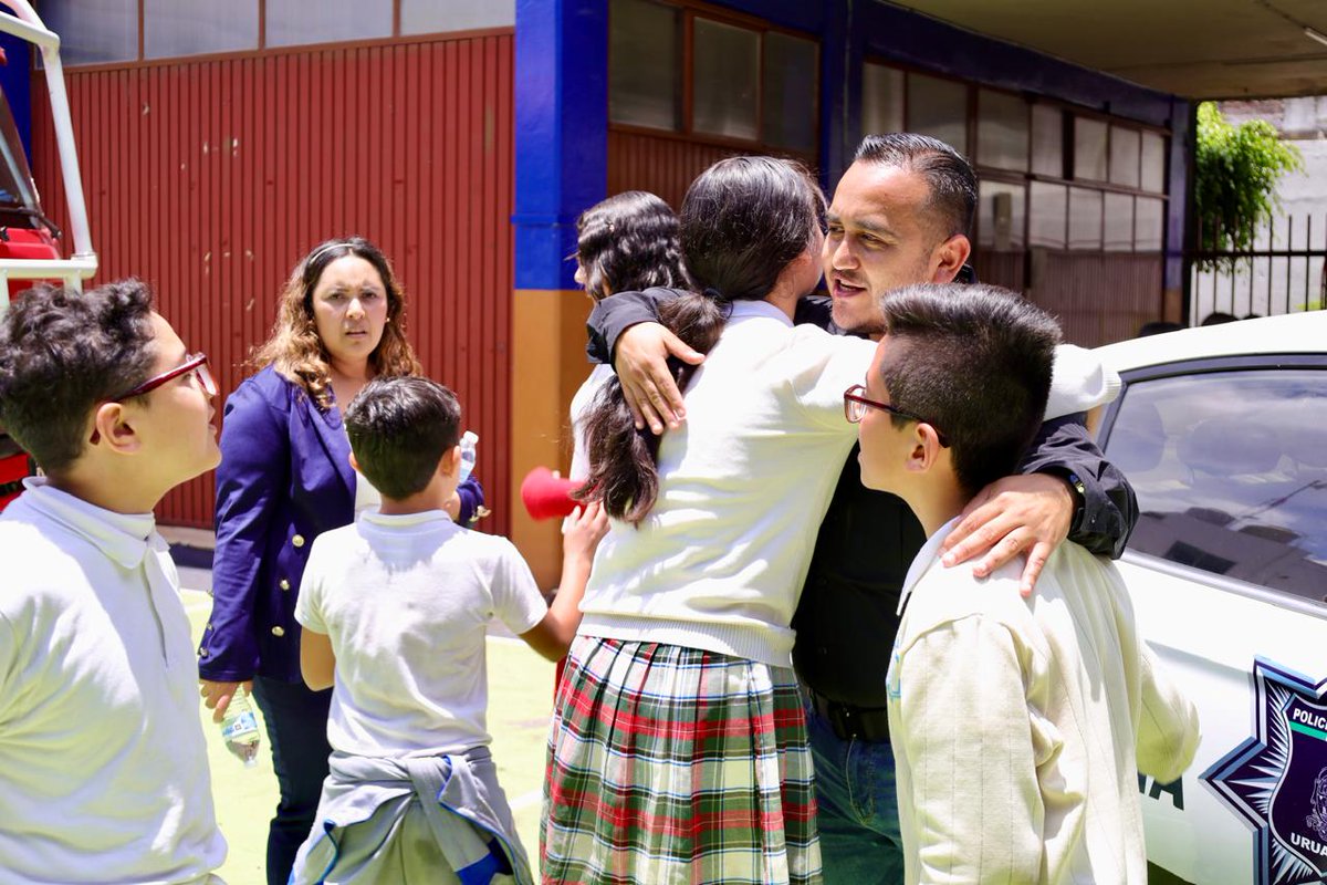 Lic_omar_hm's tweet image. El objetivo general es: llevar la prevención, la educación y la Paz 🕊 a todos los Uruapanenses, hoy por supuesto que sí ha regresado la confianza a la Policía Municipal en gran medida. 

Estoy seguro.

#ElPoderRegresaAlPueblo #GobiernoDeUruapan #CarlosManzo #UruapanIndependiente