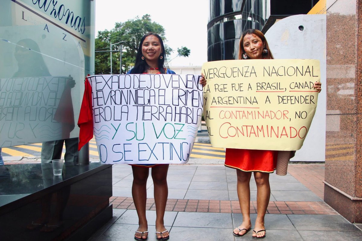 Este miércoles 28 de mayo de 2025, alrededor de 200 personas de Nacionalidades Indígenas y del Pueblo Mestizo de la Amazonía norte se plantaron en los exteriores de la Procuraduría General del Estado para exigirle acciones transparentes que garanticen el cumplimiento de la