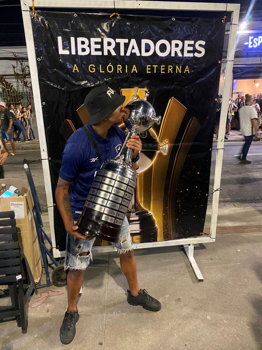 Momentos ruins eu já vivi 🖤🤍🔥