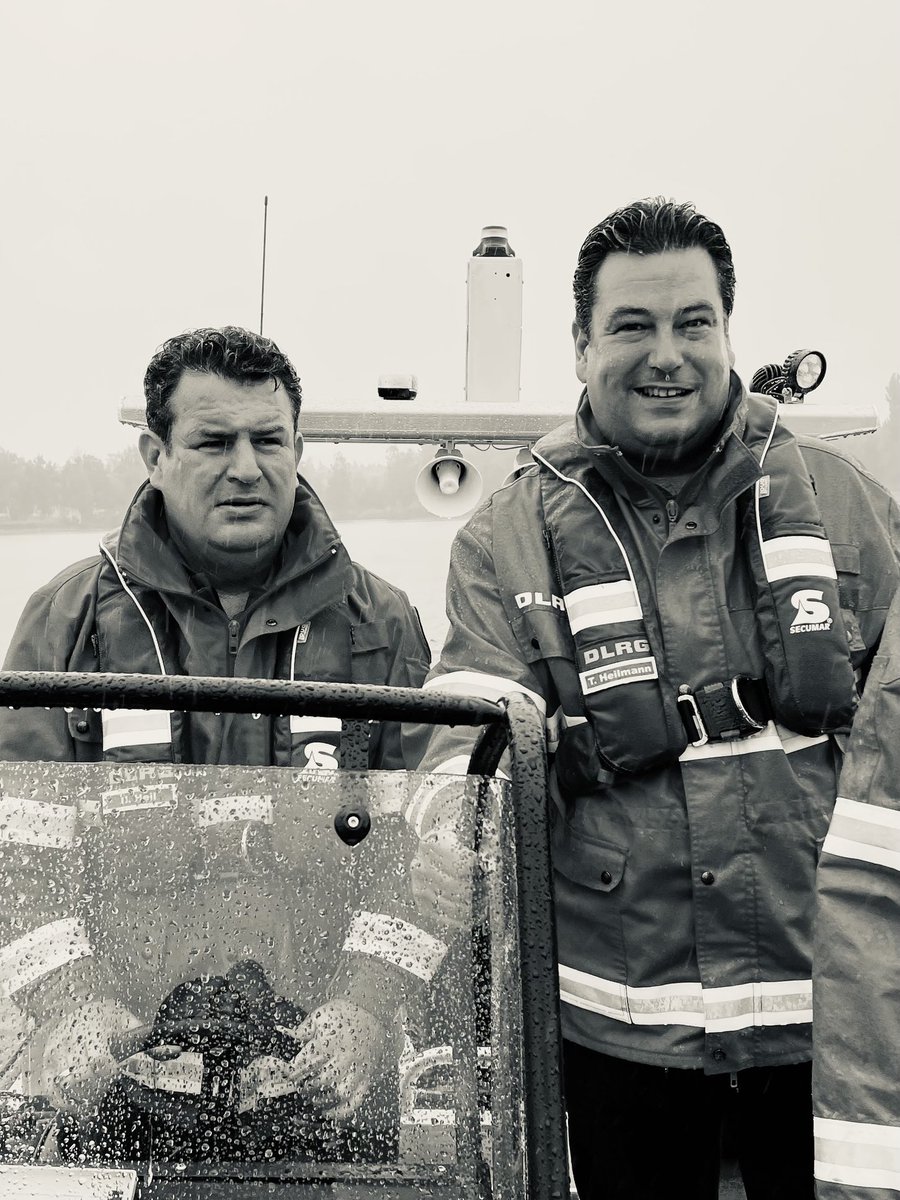 Mein Freund, der Gifhorner Landrat Tobias Heilmann ist plötzlich mit nur 49 Jahren gestorben. Er war ein bodenständiger und pragmatischer Sozialdemokrat, der als Abgeordneter und Landrat viel für unsere Heimat bewegt hat. Meine Gedanken sind bei seiner Frau und den Kindern.🖤