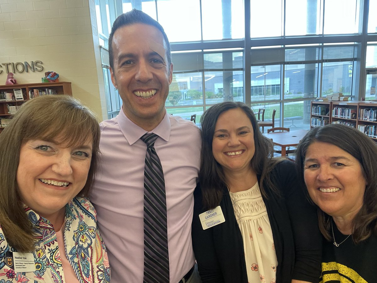 ๐๐๐๐ญ๐ก๐๐ซ ๐๐จ๐ tweet media