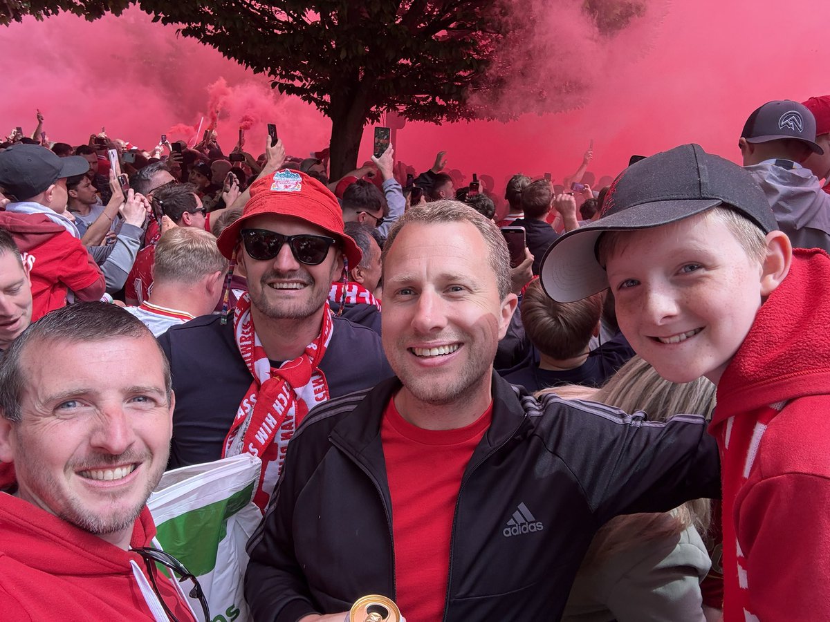 fazakerleyite's tweet photo. @TheAnfieldWrap How do you narrow the best ones down, so many! https://t.co/DXe30ykM0I