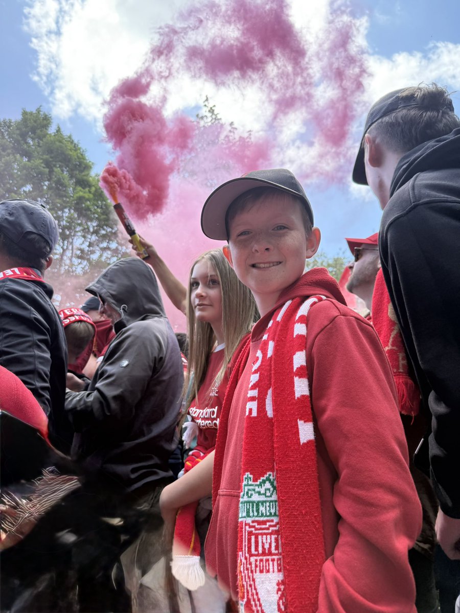 fazakerleyite's tweet photo. @TheAnfieldWrap How do you narrow the best ones down, so many! https://t.co/DXe30ykM0I
