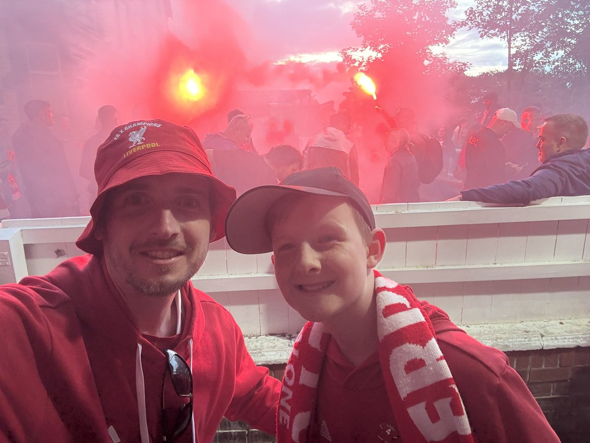 fazakerleyite's tweet photo. @TheAnfieldWrap How do you narrow the best ones down, so many! https://t.co/DXe30ykM0I