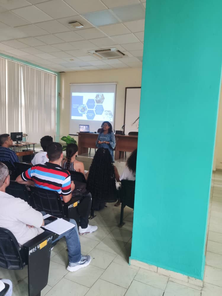 Dunia María (@dcolome2010) on Twitter photo Continuan las clases del curso de #TransformacionDigital como parte de la maestría en Informática Avanzada, #hoy con la conferencia de la Dr.C. Yeleny Zulueta Veliz, Directora de Educación de Posgrado de la <a href="/universidad_uci/">Universidad de las Ciencias Informáticas</a>. Continuan las clases del curso de #TransformacionDigital como parte de la maestría en Informática Avanzada, #hoy con la conferencia de la Dr.C. Yeleny Zulueta Veliz, Directora de Educación de Posgrado de la <a href="/universidad_uci/">Universidad de las Ciencias Informáticas</a>.