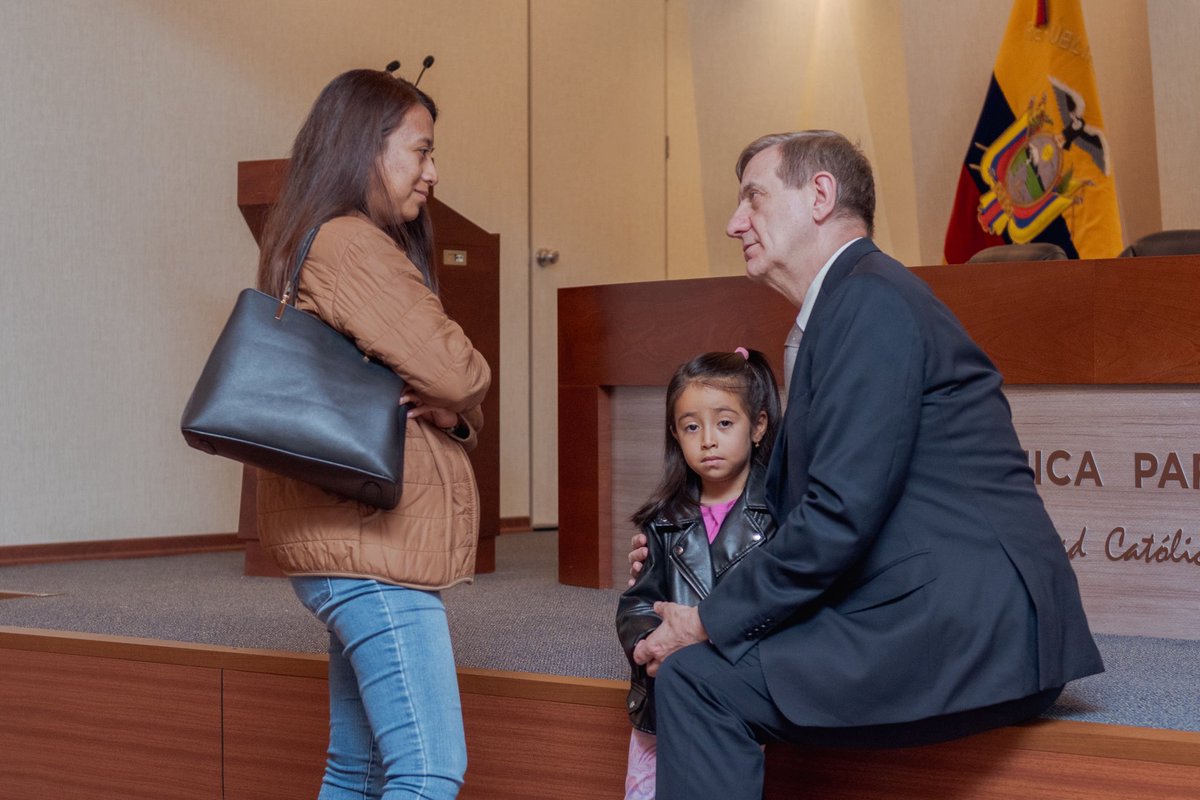 identesecuador's tweet photo. ✨Encuentros de Familia Idente✨

🌅 Te compartimos algunos de los momentos del último encuentro de Familia Idente, en donde contamos con la presencia del P. Luis Casasús, presidente del Instituto Id de Cristo Rendetor, misioneras y misioneros Identes.

#FamiliaIdente https://t.co/XgYrYlWYuB