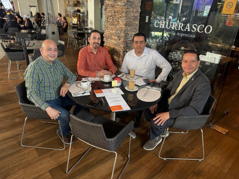 COPARMEX XALAPA (@coparmexal) on Twitter photo Nuestro presidente Arturo Blanco Hernández participó en la reunión de trabajo de la Federación Oriente, encabezada por Octavio Jiménez, junto al Coordinador General Federal del Trabajo de cinco estados y el Delegado Federal del Trabajo en Xalapa.
Diálogo que construye. Nuestro presidente Arturo Blanco Hernández participó en la reunión de trabajo de la Federación Oriente, encabezada por Octavio Jiménez, junto al Coordinador General Federal del Trabajo de cinco estados y el Delegado Federal del Trabajo en Xalapa.
Diálogo que construye.