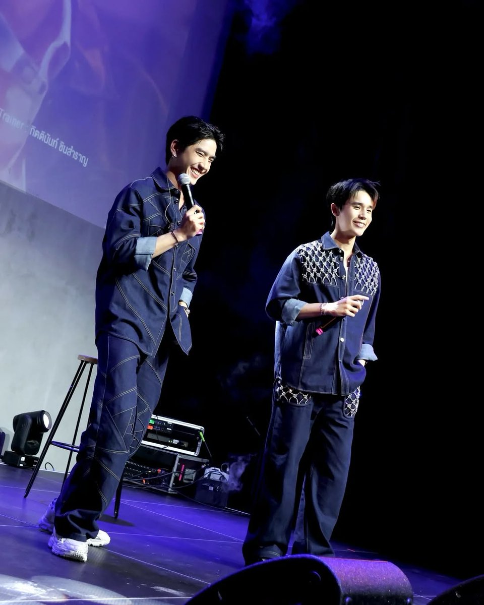 ขอบคุณแฟนๆชาวเบอร์ลินที่มาร่วมสร้างความทรงจำดีๆกับจิมมี่ซีนะคะ  💜🩵

Thank you so much for coming to see us today! 🇩🇪 

IG : gmmtv update ✨

ICH lIEBE DICH JIMMYSEA
@sea_tawinan
#sea_tawinan  #ChaoTalay #ชาวทะเล
#JIMMYSEA1STFMINBERLIN
#JimmySea1stEuropeanTour