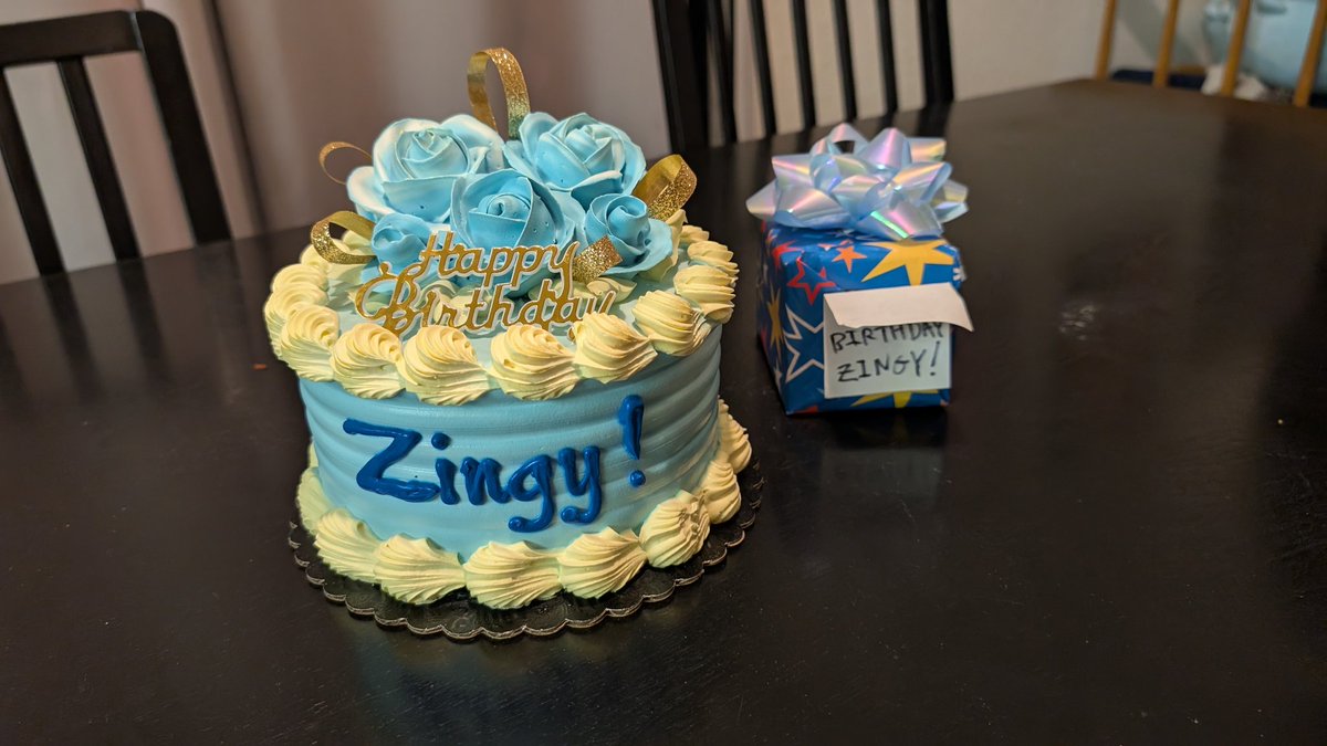 Levi does a thing! tweet media