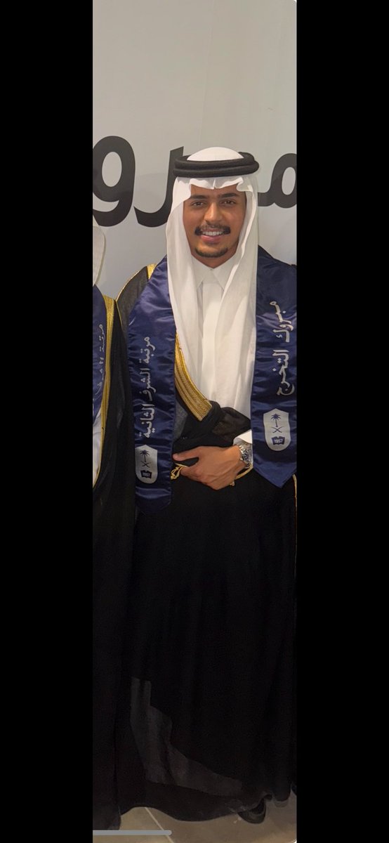 FaisalAlOD's tweet photo. اللهم ليس بجهدي واجتهادي وإنما بتوفيقك وفضلك علي، تم وبحمد الله تخرجي من جامعة الملك سعود بتخصص دكتور البصريات بمرتبة شرف، فالحمد الله عند البدء وعند الختام 🙏 https://t.co/znqN2JSM5Z