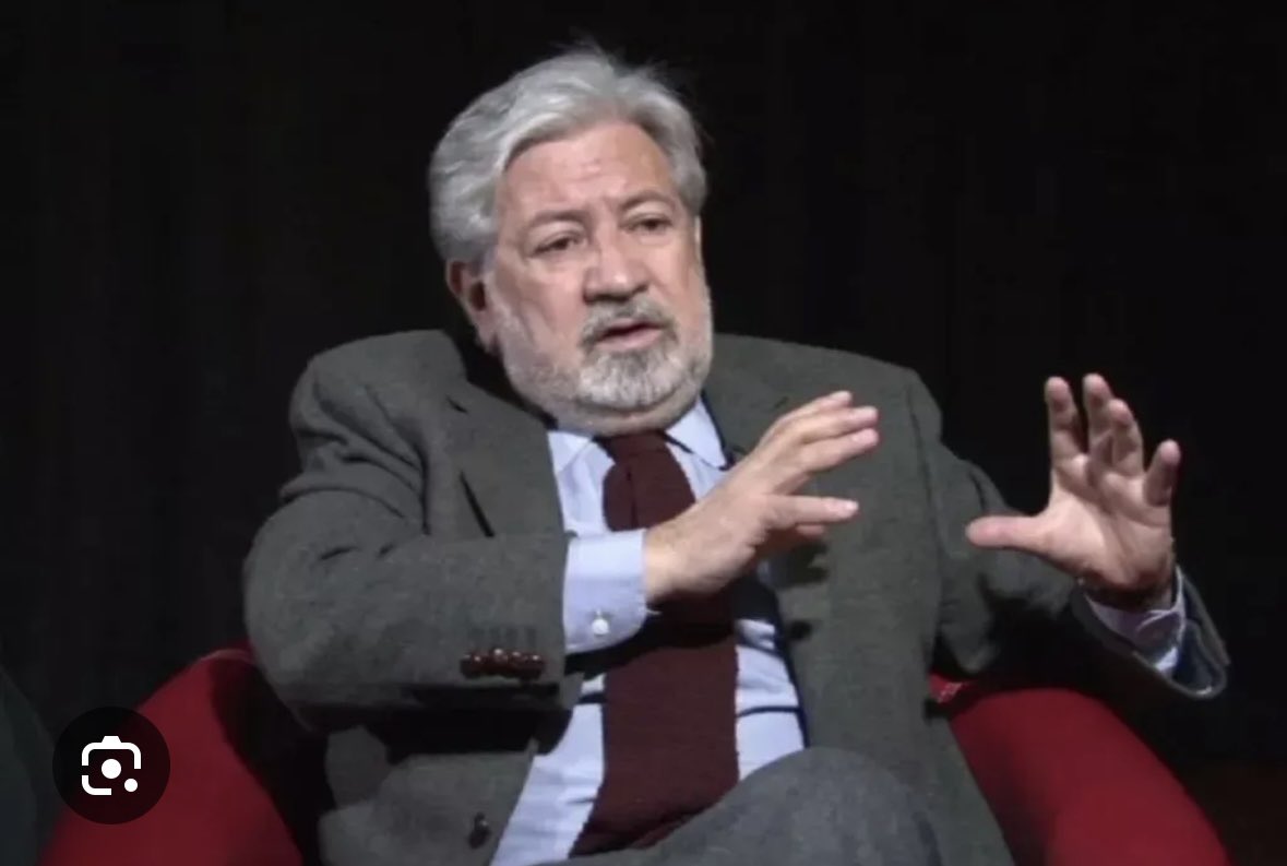 Mosa, Vial , Valladares y cia dando todo lo que se llama cacha!!
B$N haciendo mierda al Club sin ningún asco!!