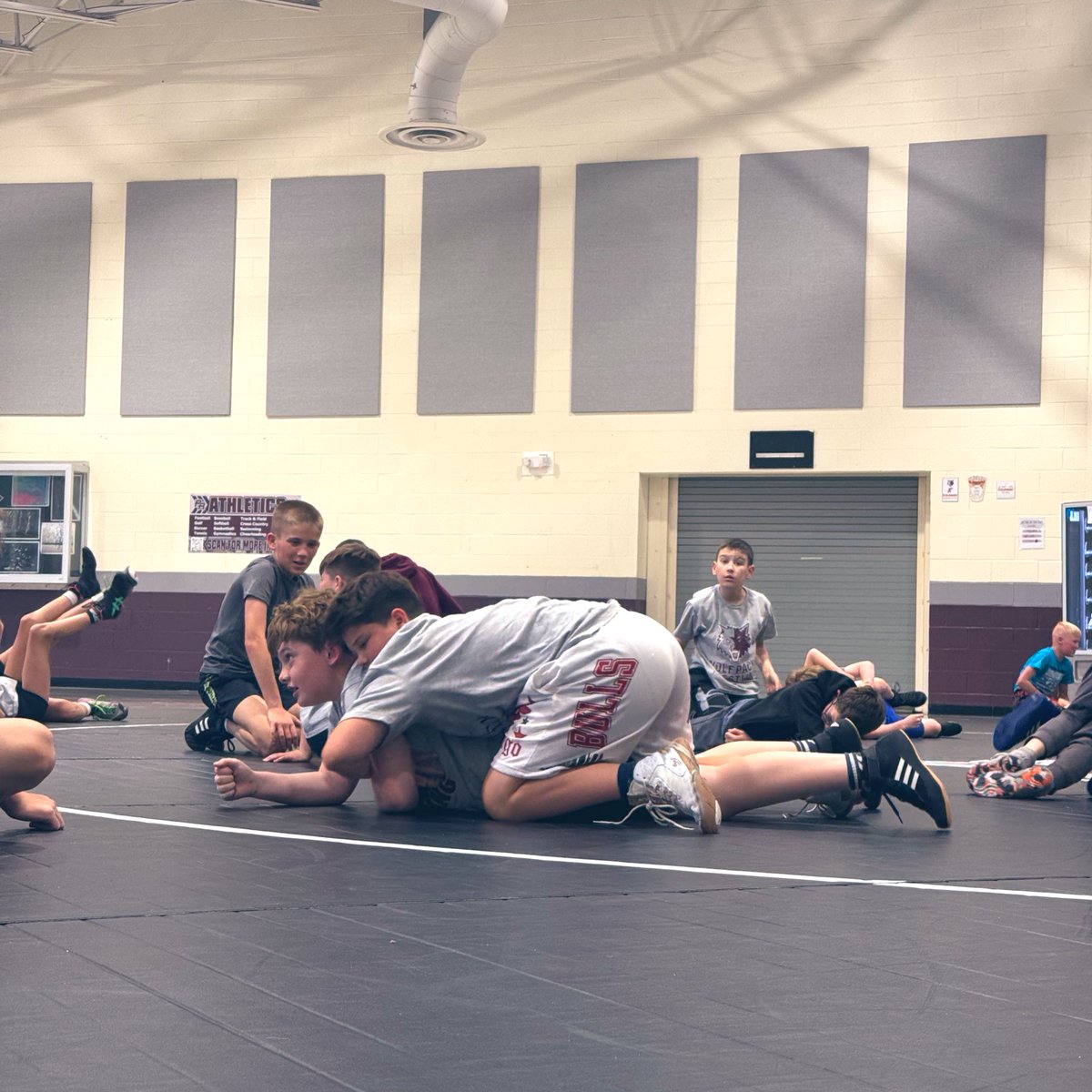 Wolves_WC's tweet photo. Night 2 of wrestling camp and the Jr. Wolves are on the prowl! 🐺💪 Takedowns, teamwork, and tons of sweat—these kids are crushing it! 🤼‍♂️🔥

#WeRPR #JrWolves #WrestlingCampVibes #FutureChamps https://t.co/d0kVUaq7Mj