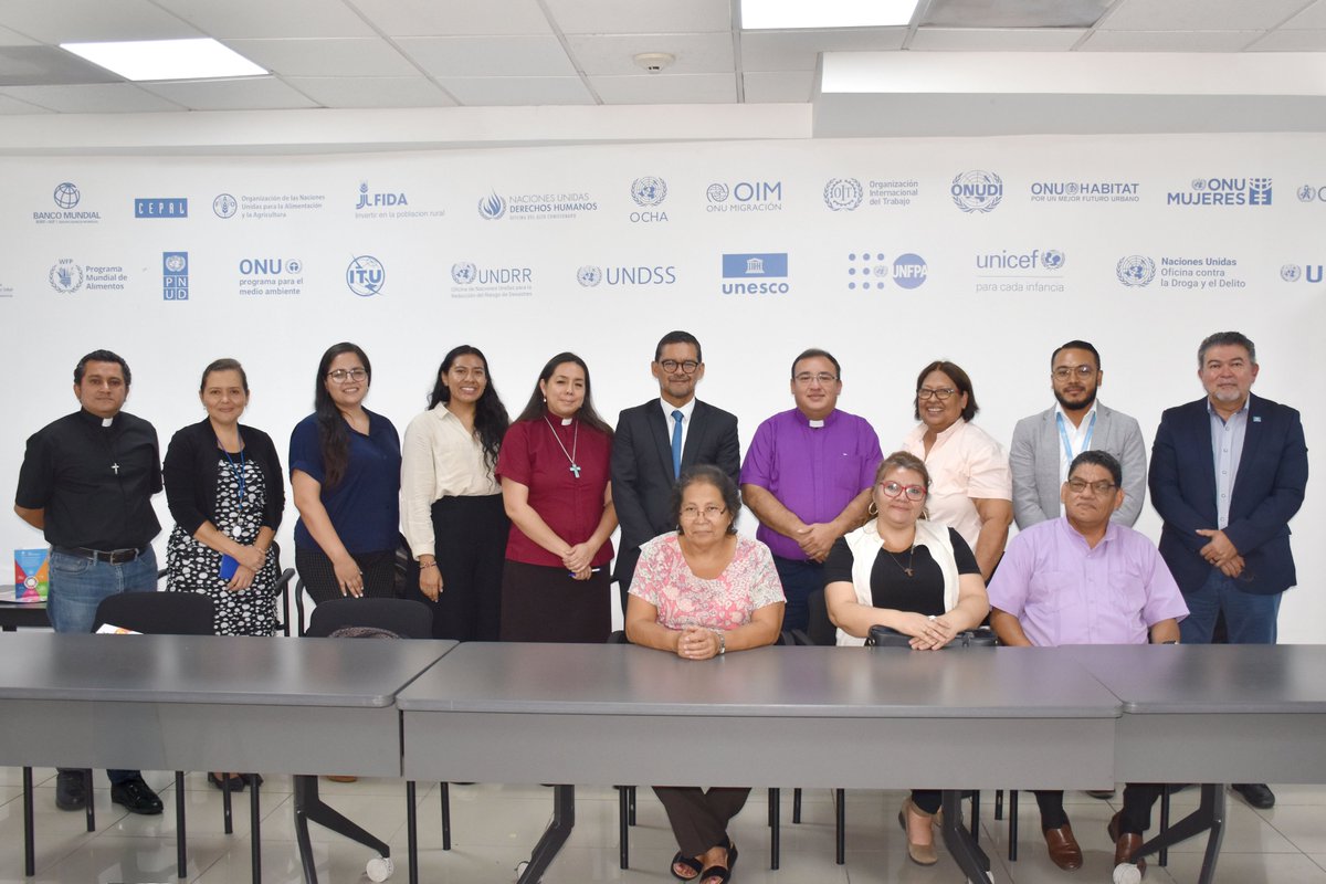 ONU El Salvador (@onuelsalvador) on Twitter photo El Coordinador Residente <a href="/rasalazar2/">Raul Salazar</a> compartió con organizaciones basadas en la fe temas como el apoyo a una paz sostenible, justa y digna, igualdad para las mujeres, derechos humanos y medio ambiente.
La sociedad civil tiene un rol clave en la promoción de los derechos humanos El Coordinador Residente <a href="/rasalazar2/">Raul Salazar</a> compartió con organizaciones basadas en la fe temas como el apoyo a una paz sostenible, justa y digna, igualdad para las mujeres, derechos humanos y medio ambiente.
La sociedad civil tiene un rol clave en la promoción de los derechos humanos