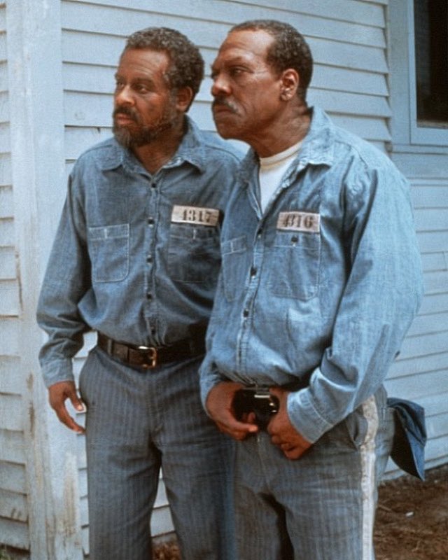 And since President Trump is executing pardons… free my uncle Claude Banks and Ray Gibson!

#fastNOTslow #POTUS