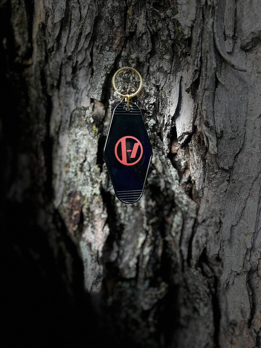 lexi | SHAKY tweet media