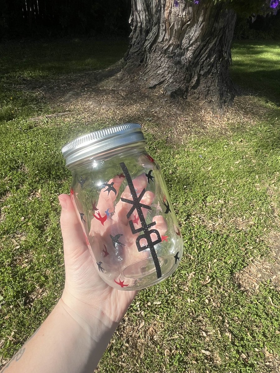 lexi | SHAKY tweet media