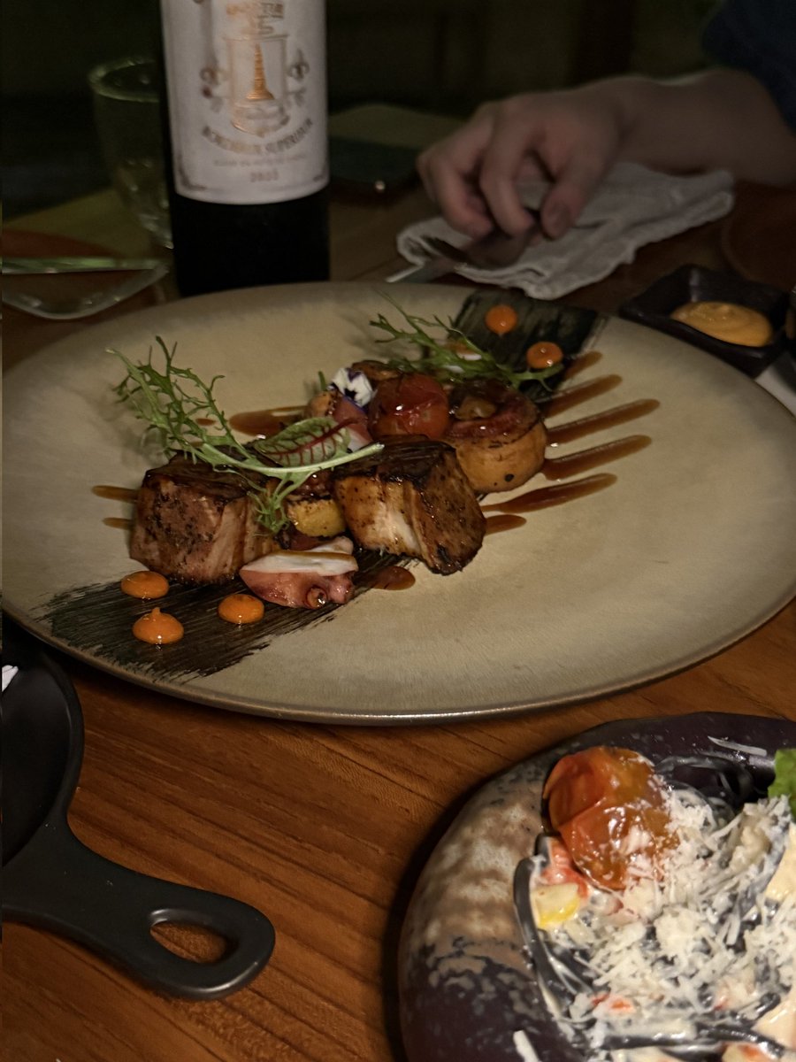 베트남에 놀러와서
3시간 간격으로 삼시세끼 다먹음😊💗