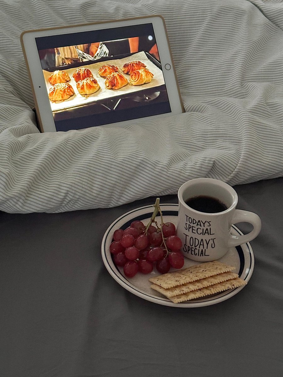 雨の日は正しい開け方で、コーヒーを飲みながら、おいしいものを作ってみます。😁😋😋