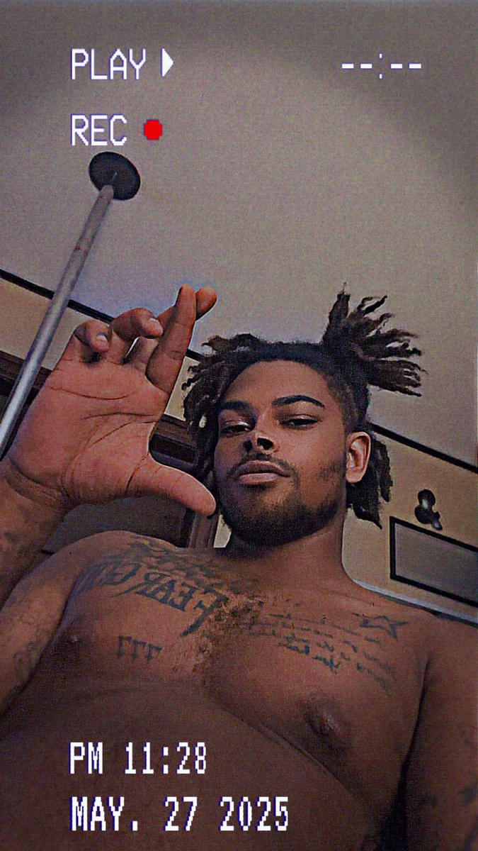 Vee 💦®️ tweet media