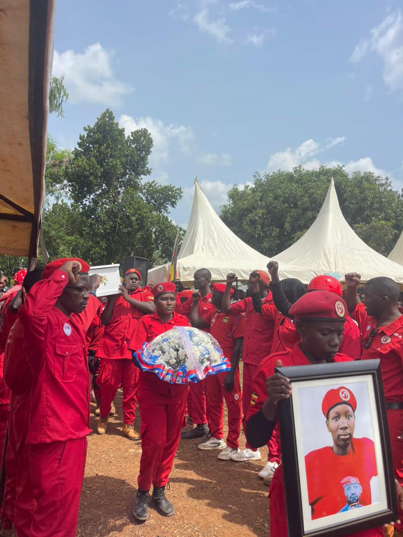 patricknsanja's tweet photo. The body of the late Footsoldier Damalie Musiime was finally laid to rest in Bugiri District. President Bobi Wine's condolence message was delivered by his Deputy Dr. Lina Zedriga. We thank all the Footsoldiers who made it to Bugiri.
May Her Soul Rest In Eternal Peace @NUP_Ug https://t.co/I0kCazCu9S